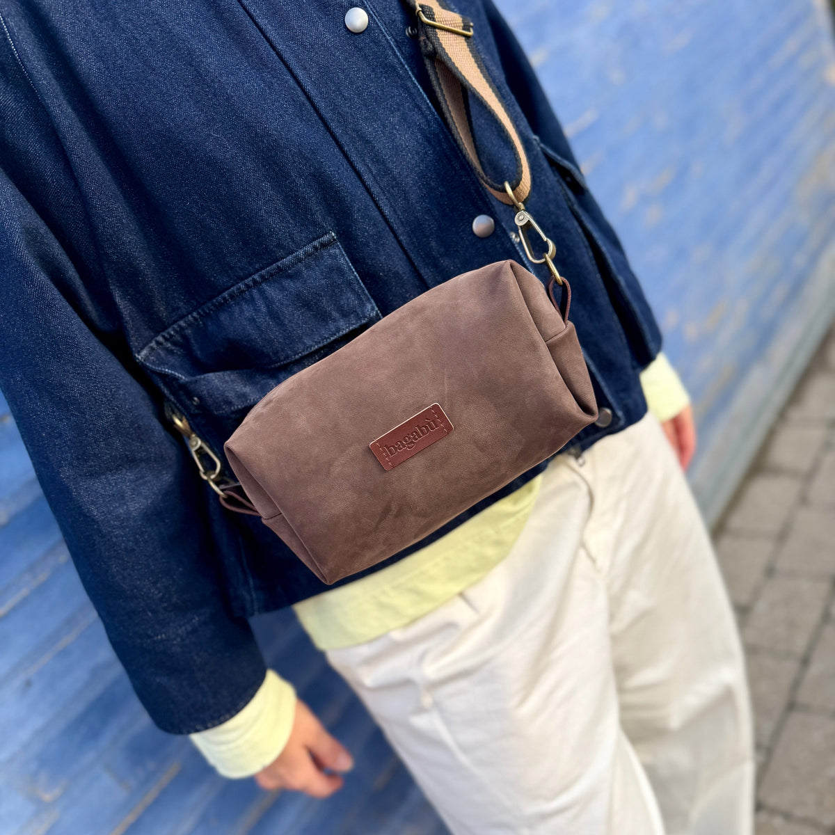 brown leather bag