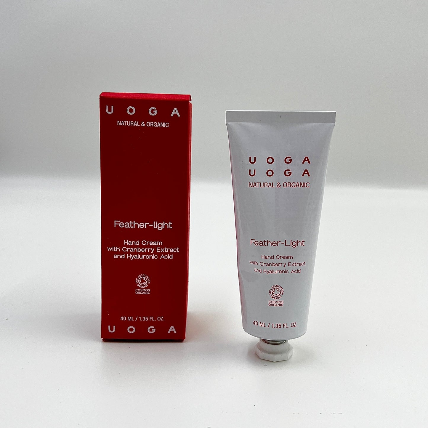 Gray & Red Toiletry + Uoga Natural Hand Cream 🎁