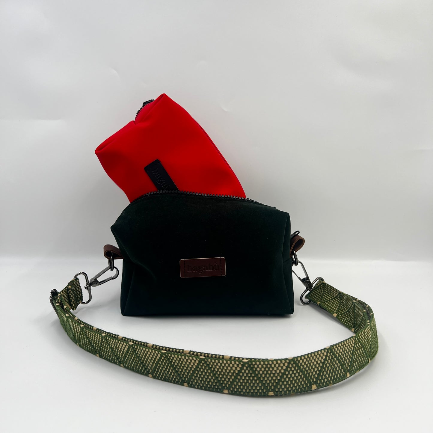 Dark Green Piccolo Rambler + Red Mini Toiletry 🎁