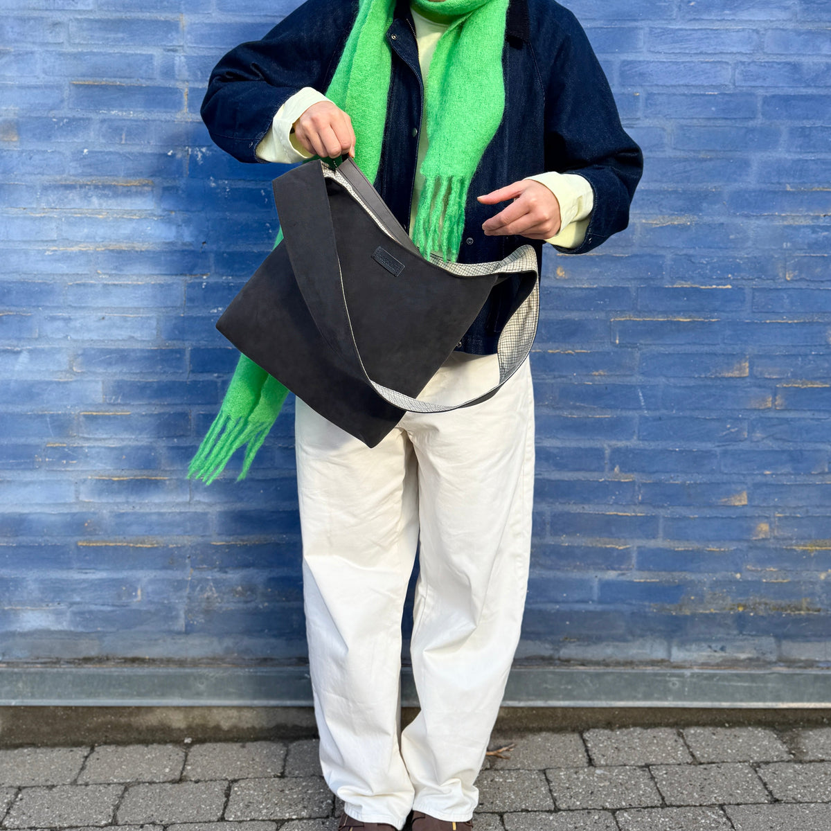black hobo bag