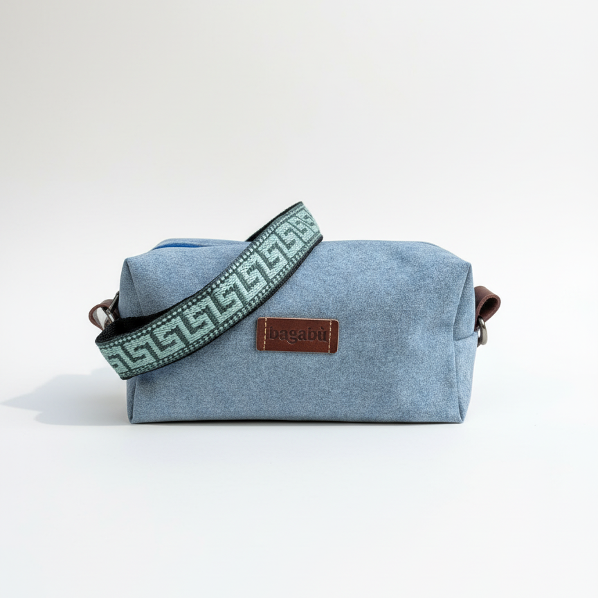 light blue piccolo rambler bag